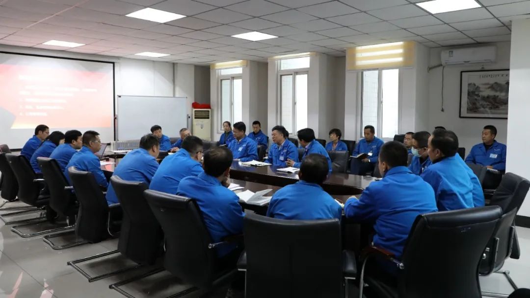 嚴(yán)鑒鉑：把銷售隊伍鍛造成一支鐵軍、一面旗幟！