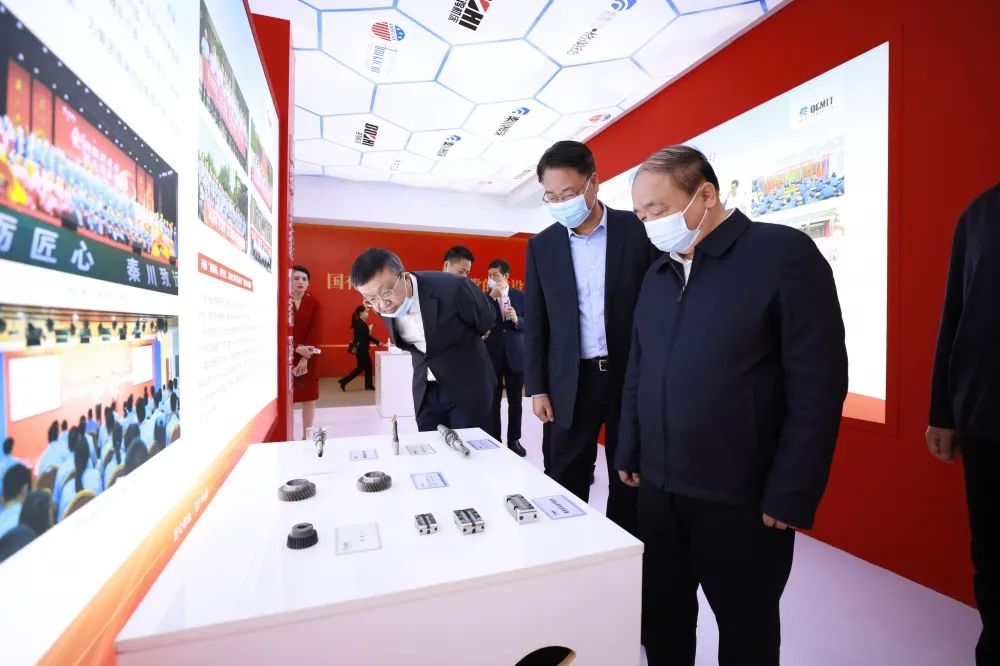 陜西省委常委、組織部長(zhǎng)張廣智蒞臨秦川集團(tuán)展位